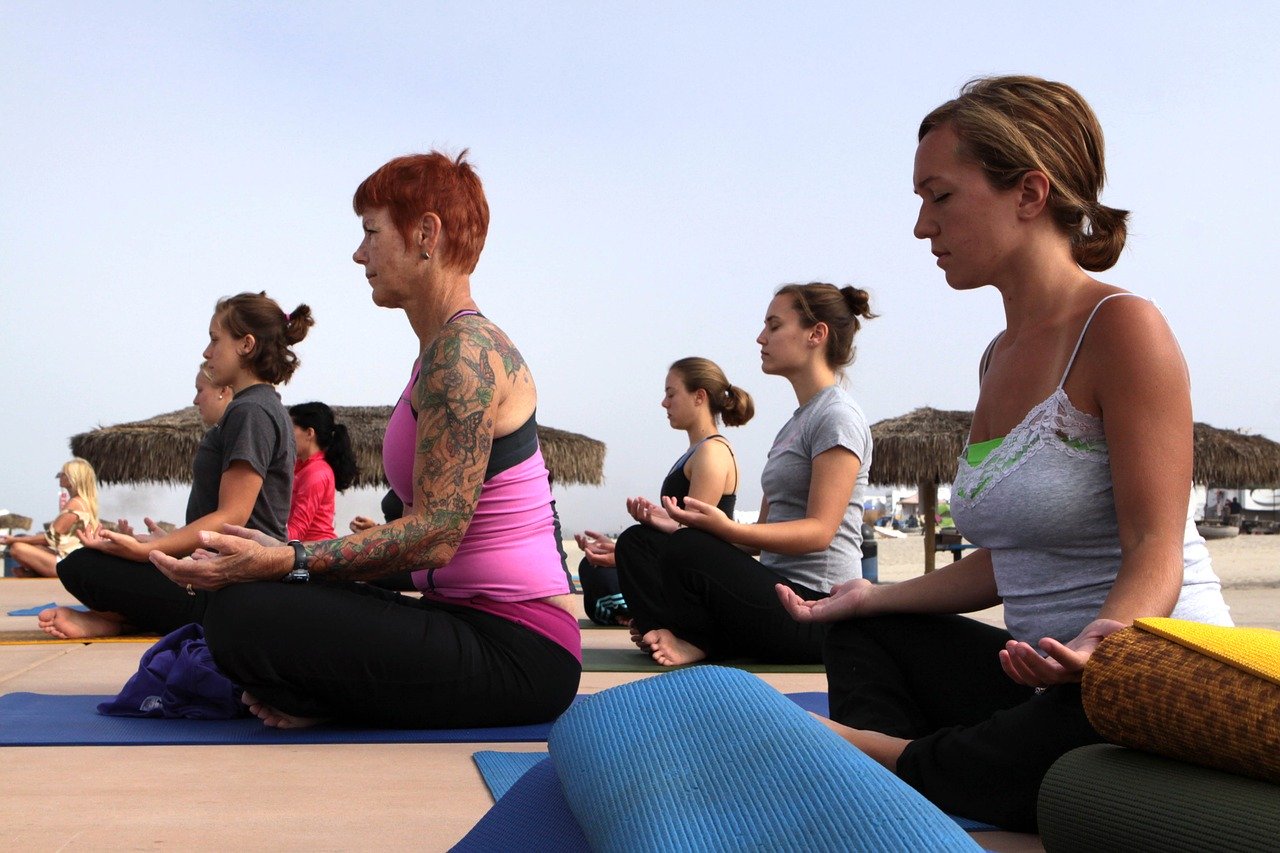women keeping fit